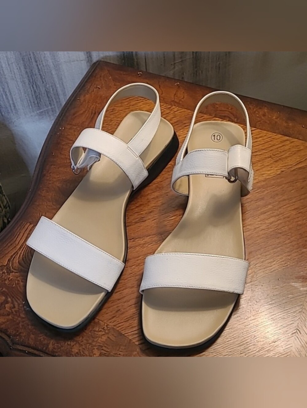 Womens 10 Basic Editions White open square toe summer comfy sandals